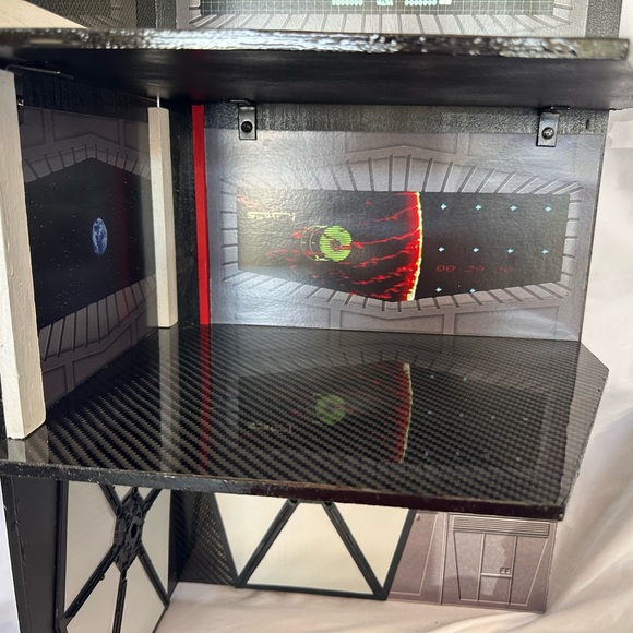 Star Wars Themed Action Figure Display Shelf - Picture 6 of 16